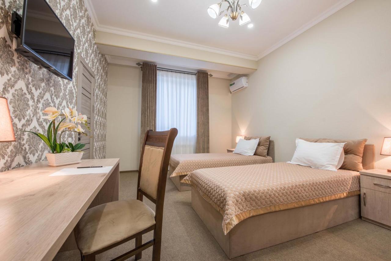 Huzur Hotel ทาชเคนต์ ภายนอก รูปภาพ