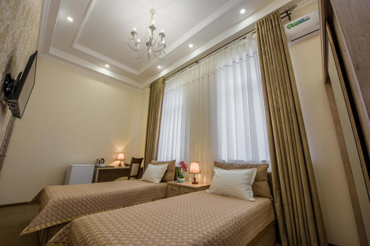 Huzur Hotel ทาชเคนต์ ภายนอก รูปภาพ