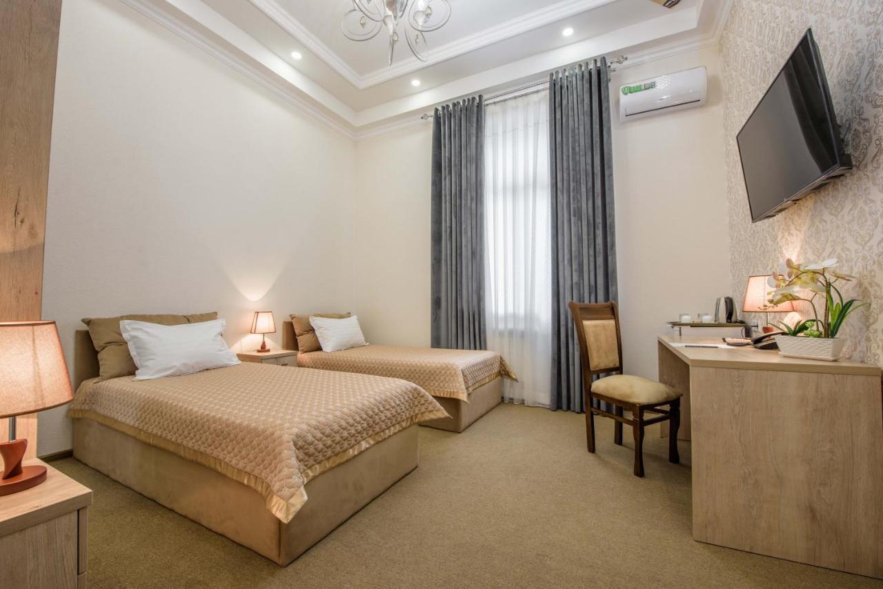 Huzur Hotel ทาชเคนต์ ภายนอก รูปภาพ